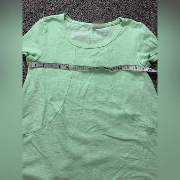 Calvin Klein performance quick dry lime green light mint short sleeve top - Picture 5 of 7
